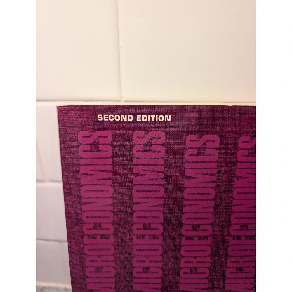 MACROECONOMICS:‎ A PROGRAMMED BOOK Prentice Hall 2nd Edition